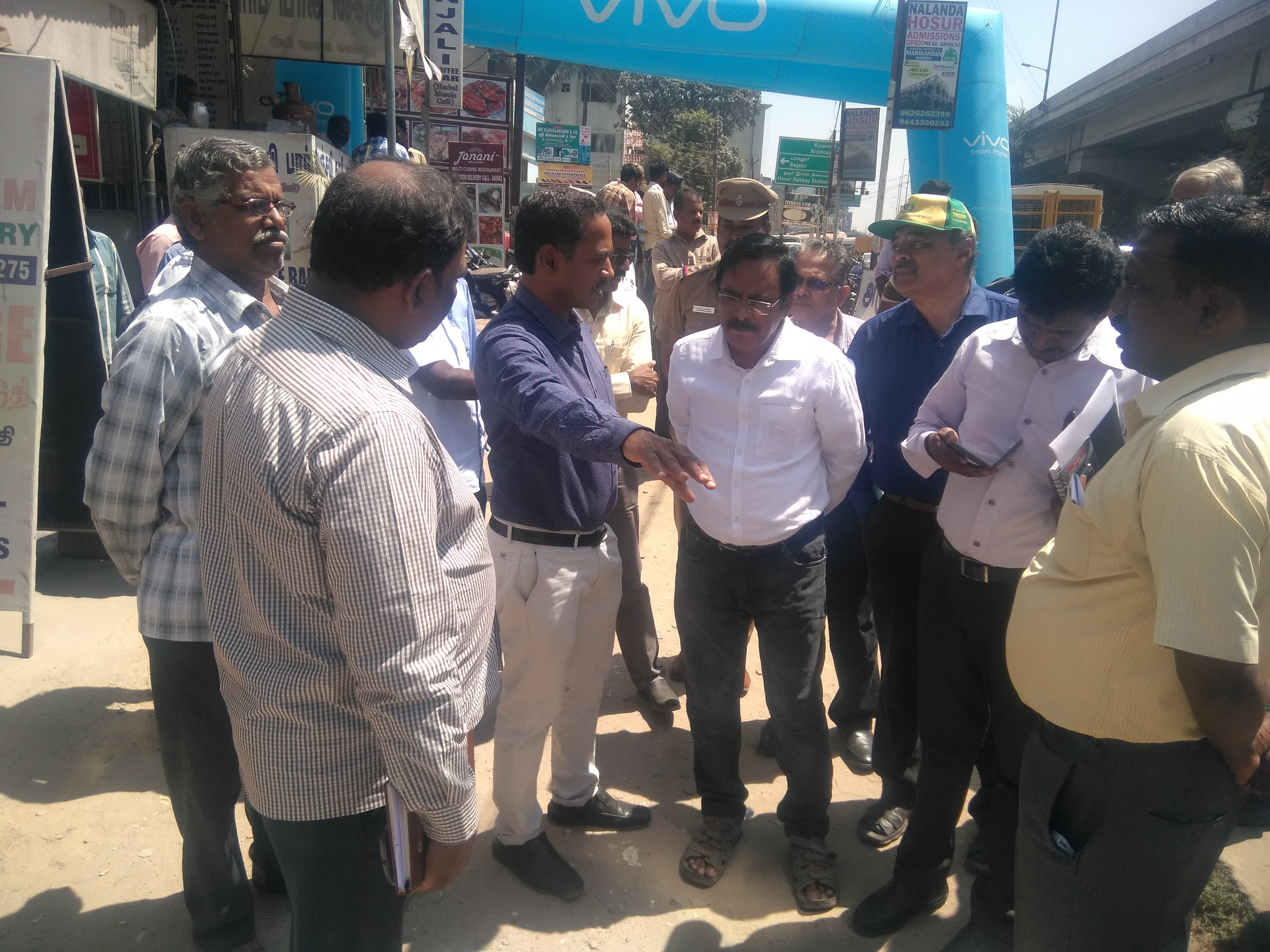 Our District  Collector Dr Prabhakaran  IAS discussing with NHAI Project Director Mr  D V Narayanan